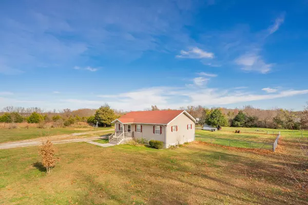 Marshfield, MO 65706,64 Hidden Hollow DR