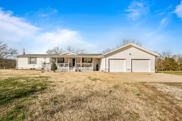 5453 Flat Creek RD, Cape Fair, MO 65624