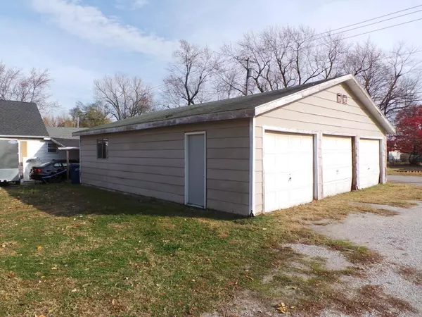 Webb City, MO 64870,625 S Hall ST