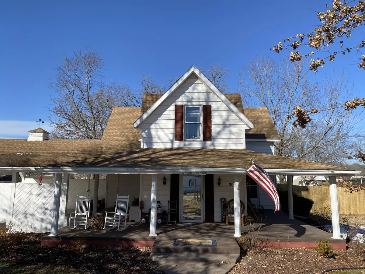 Ava, MO 65608,308 W Pennington AVE