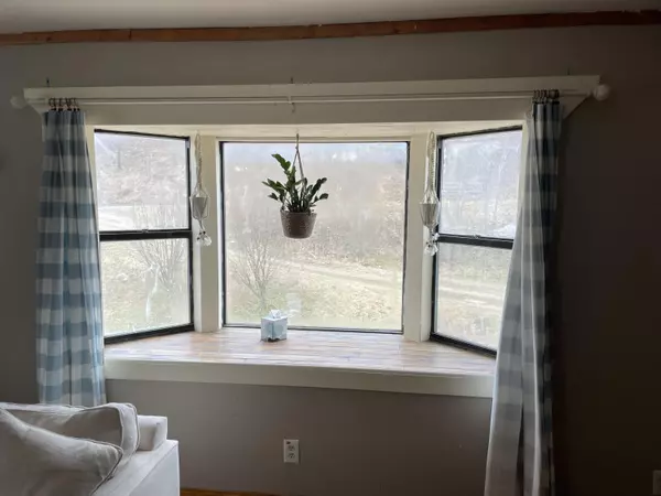 Noel, MO 64854,54 Beaudry LN