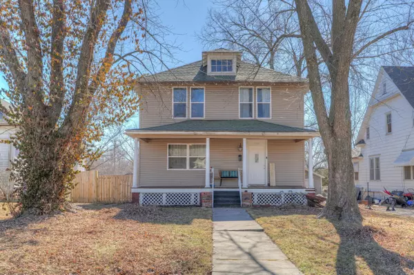 Webb City, MO 64870,1212 W Broadway ST