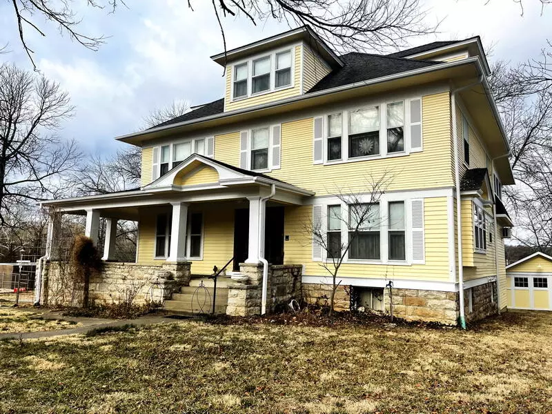 520 2nd ST, Osceola, MO 64776