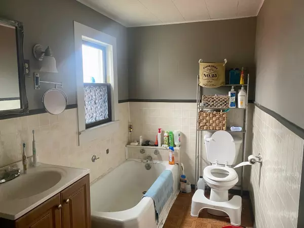 Golden City, MO 64748,1108 Hicks AVE