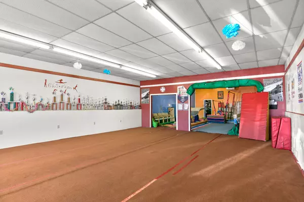 Ava, MO 65608,114 S Spurlock ST