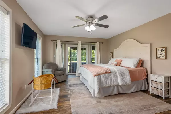 Washburn, MO 65772,2042 Greasy Creek LN