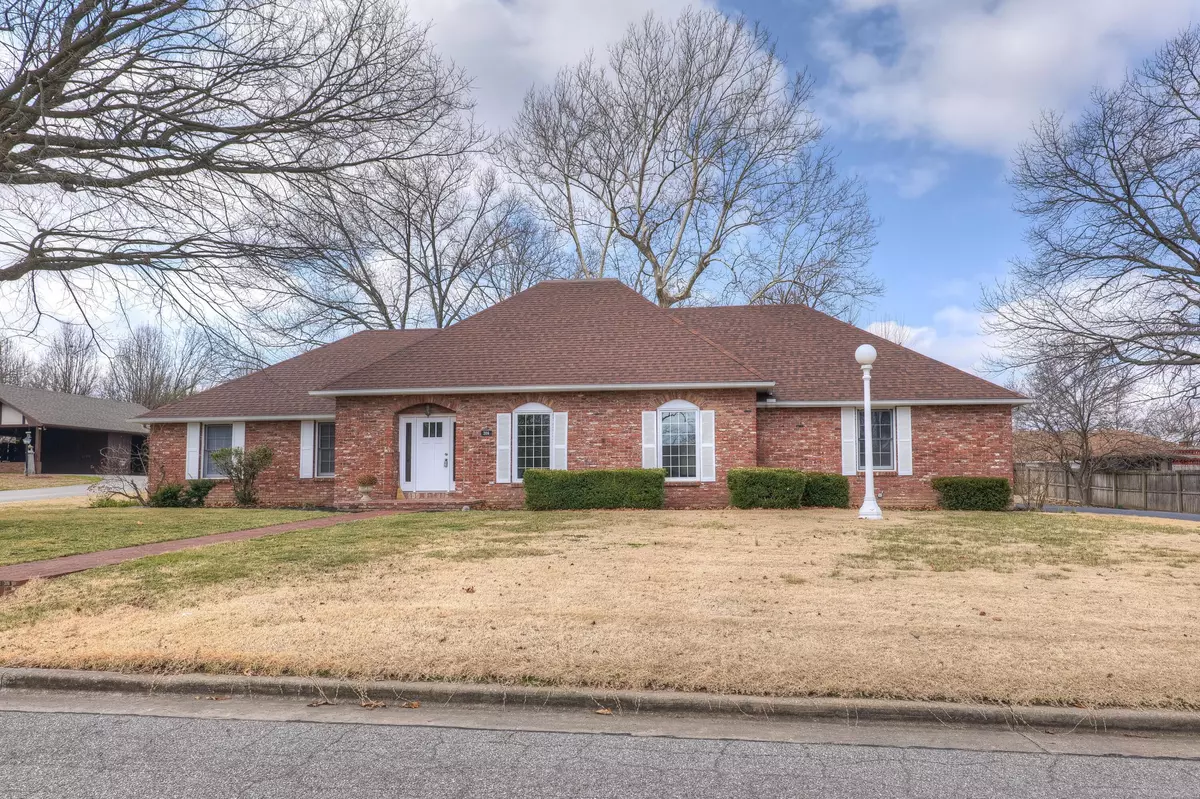 Joplin, MO 64801,206 S Morgan DR