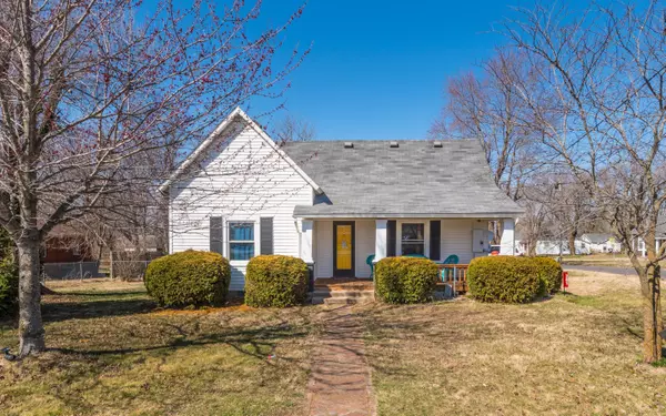 Sparta, MO 65753,201 N Oak AVE