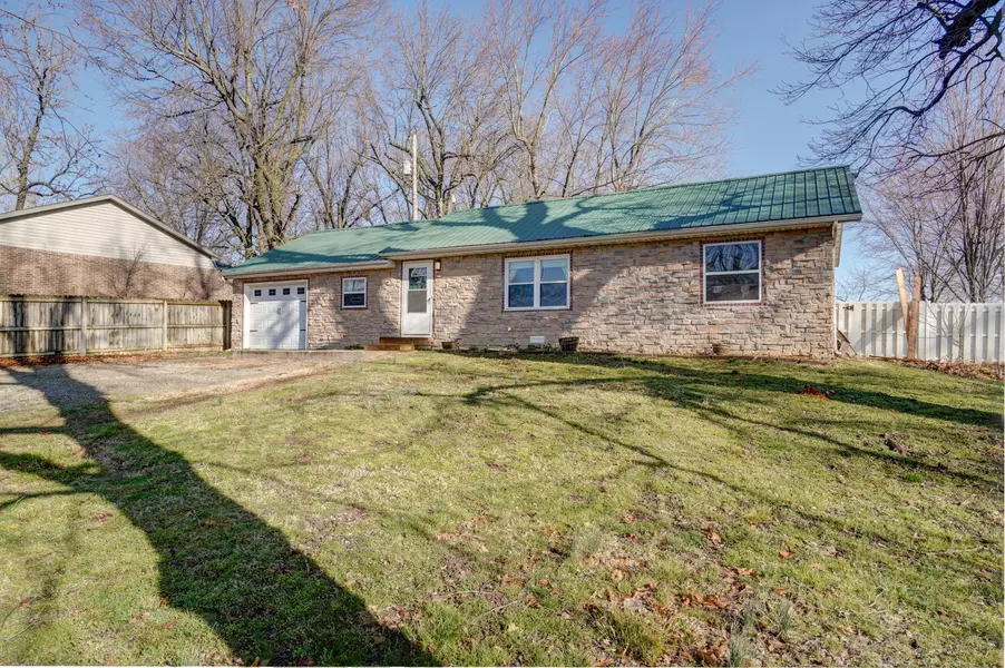 482 State Hwy 174, Mt Vernon, MO 65712