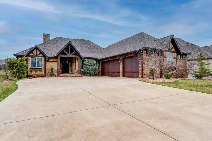 1293 S Waterstone Bend, Nixa, MO 65714