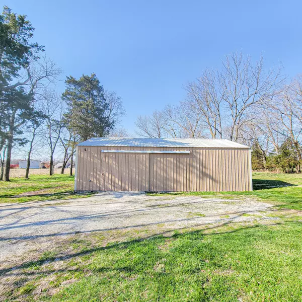 Louisburg, MO 65685,53 Hosier Lane