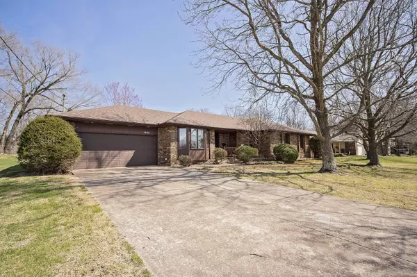 5946 S Roanoke AVE, Springfield, MO 65810