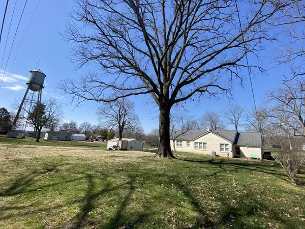 Crane, MO 65633,807 Main ST