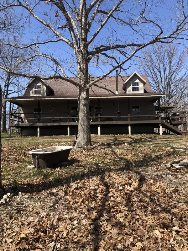 640 Kansas RD, Crane, MO 65633