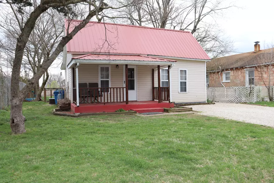 271 W Main ST, Fordland, MO 65652