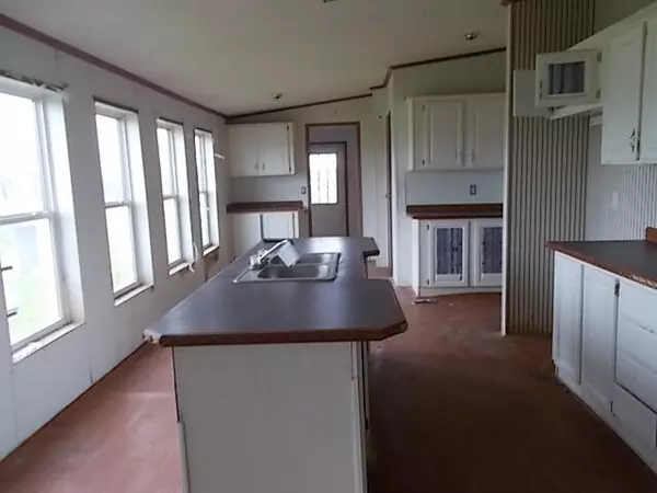 Butterfield, MO 65623,10708 E 1st ST