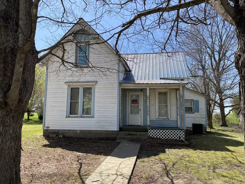 120 E 3rd ST, Freistatt, MO 65654