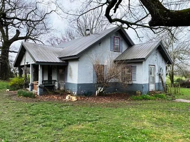 3095 Farm Road 1200, Aurora, MO 65605