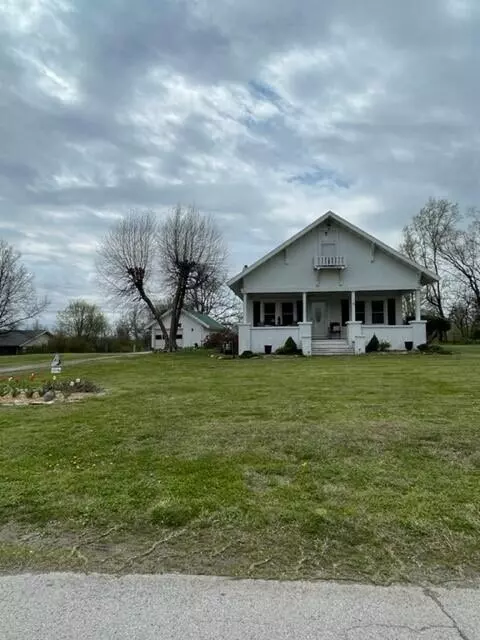 Goodman, MO 64843,115 E Splitlog AVE