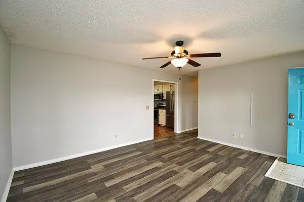 Republic, MO 65738,103 S Oakwood AVE