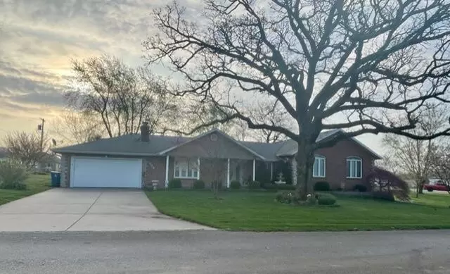 Clever, MO 65631,204 Mitchell AVE