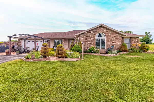 Ozark, MO 65721,211 Hogcreek RD