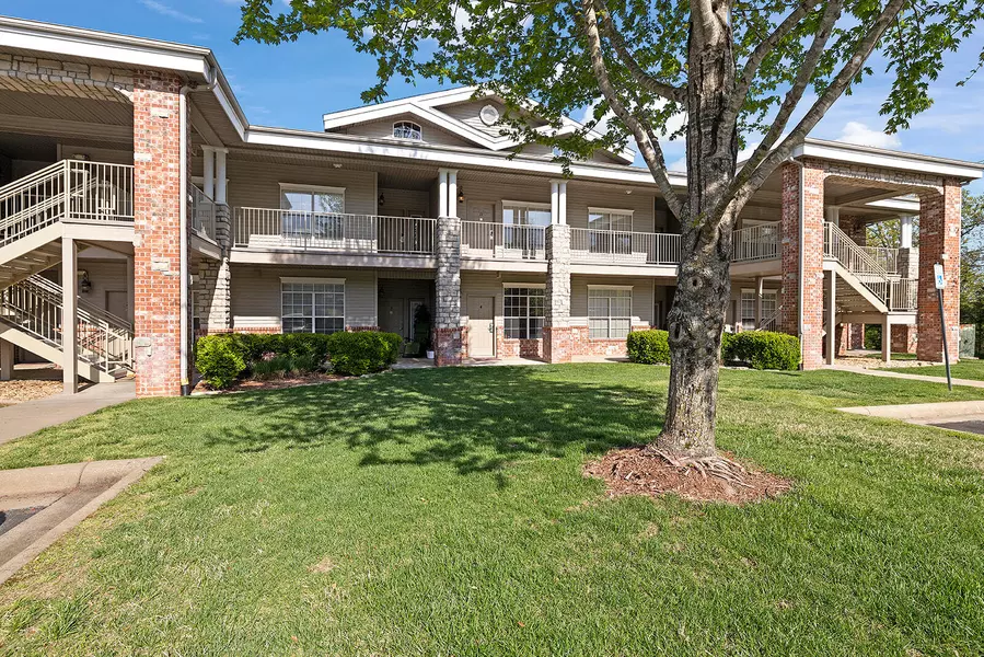 201 Golf View DR #10, Branson, MO 65616