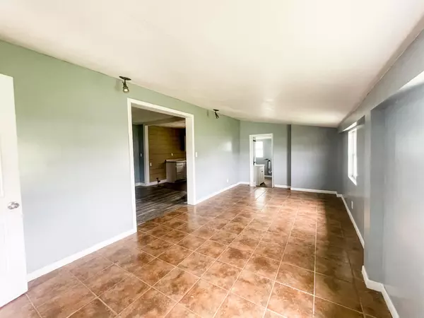 Ava, MO 65608,603 Collins AVE