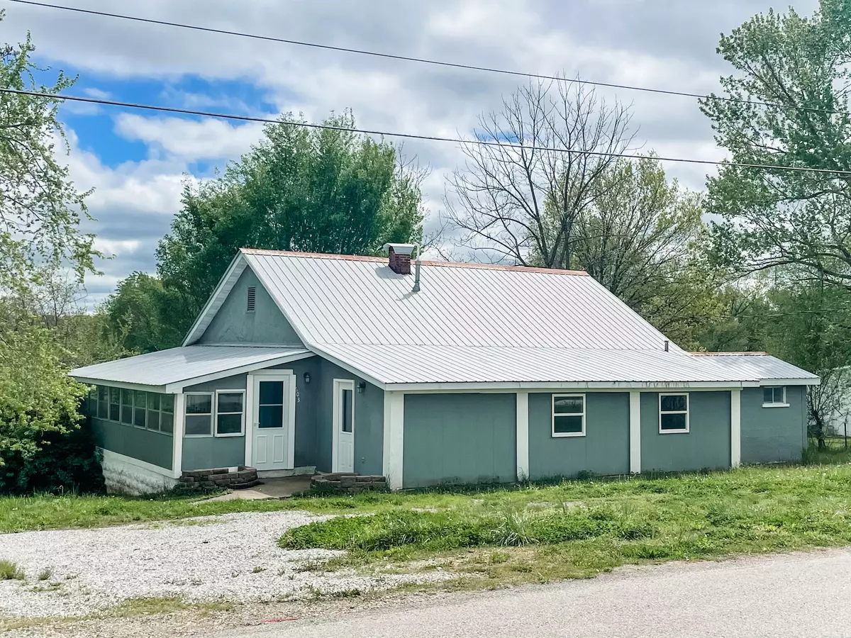 Ava, MO 65608,603 Collins AVE