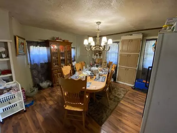 Raymondville, MO 65555,271 Highway 137