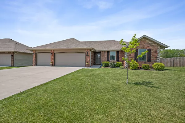 5661 W Beech ST, Springfield, MO 65802