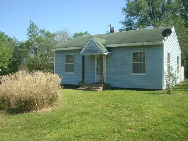 121 E Splitlog AVE, Goodman, MO 64843