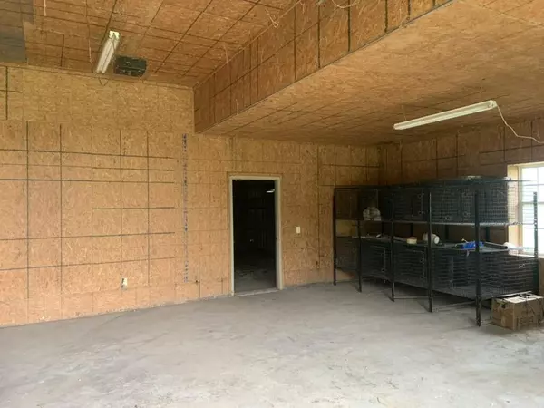 Washburn, MO 65772,24963 State Hwy Uu