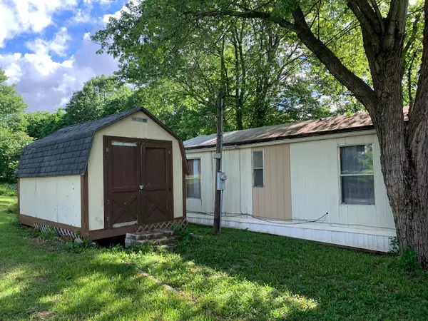 Stockton, MO 65785,206 E Elm ST