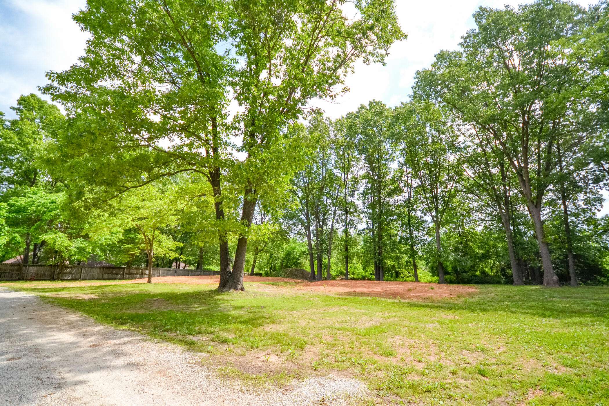 000 Nottingham DR, Cassville, MO 65625