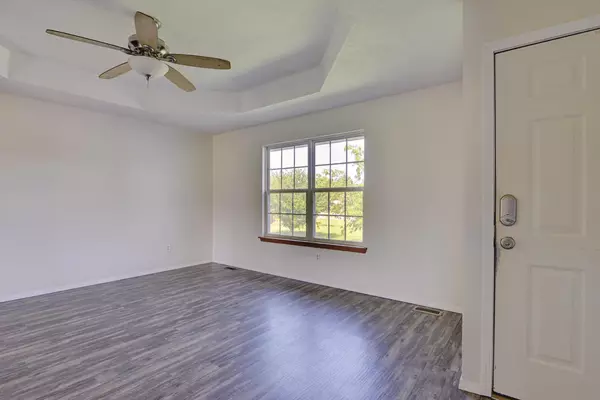 Sparta, MO 65753,300 Wildwood LN