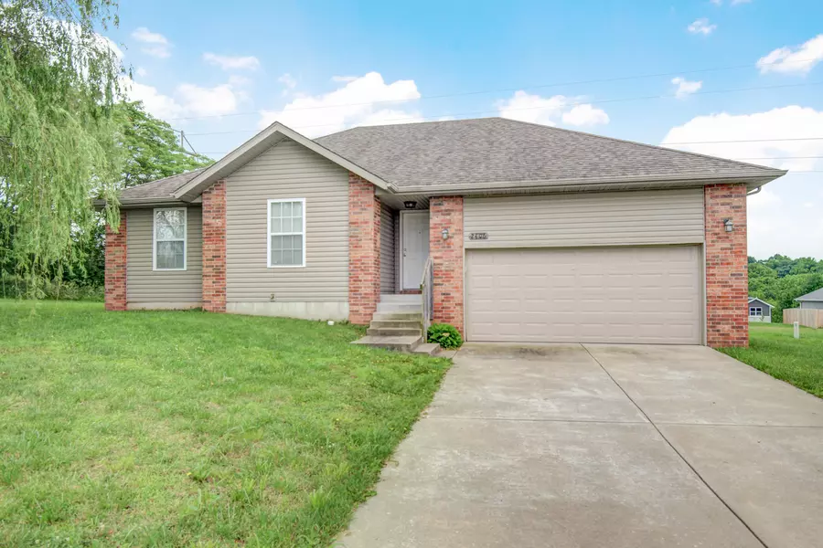 2406 W Spring Water ST, Springfield, MO 65803