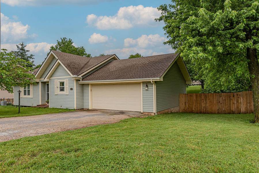 1509 E Hartley ST, Ozark, MO 65721