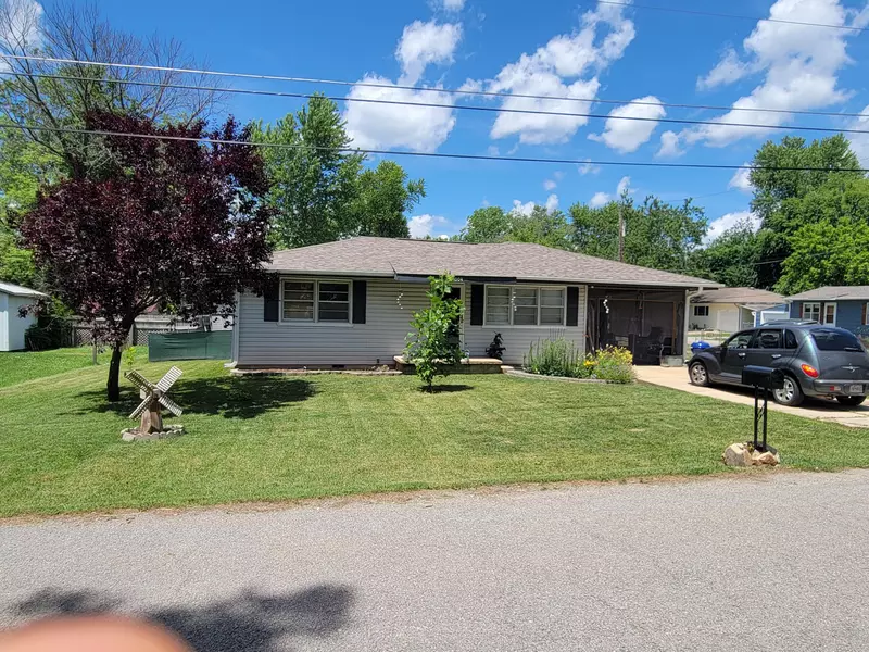 1004 Valley AVE, Ava, MO 65608