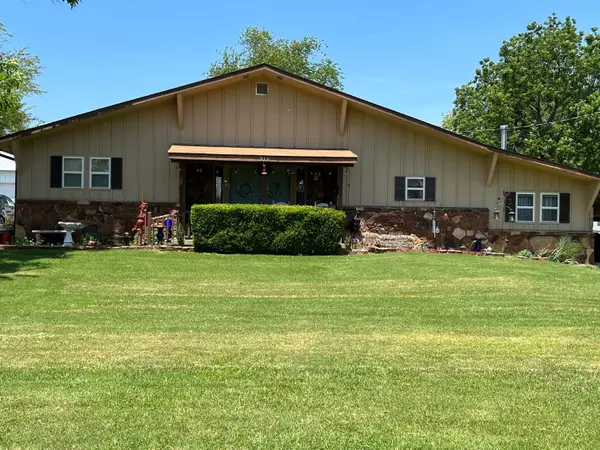 316 W Highway Dd, Miller, MO 65707