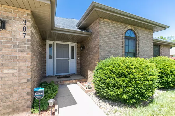 Nixa, MO 65714,307 S 38th ST