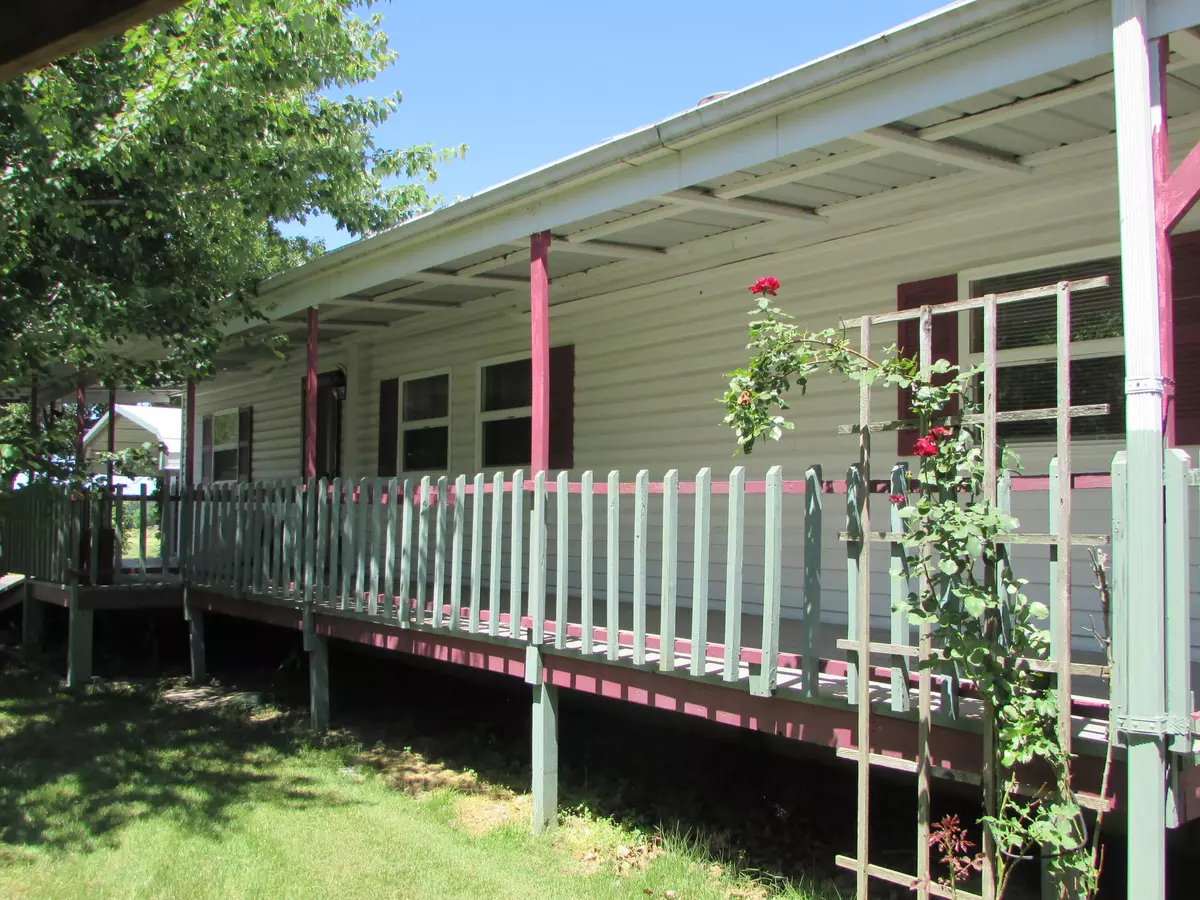 Crane, MO 65633,2138 State Highway Jj