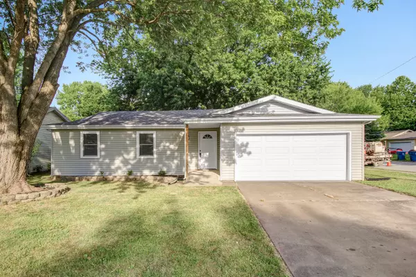 2505 S Newton AVE, Springfield, MO 65807