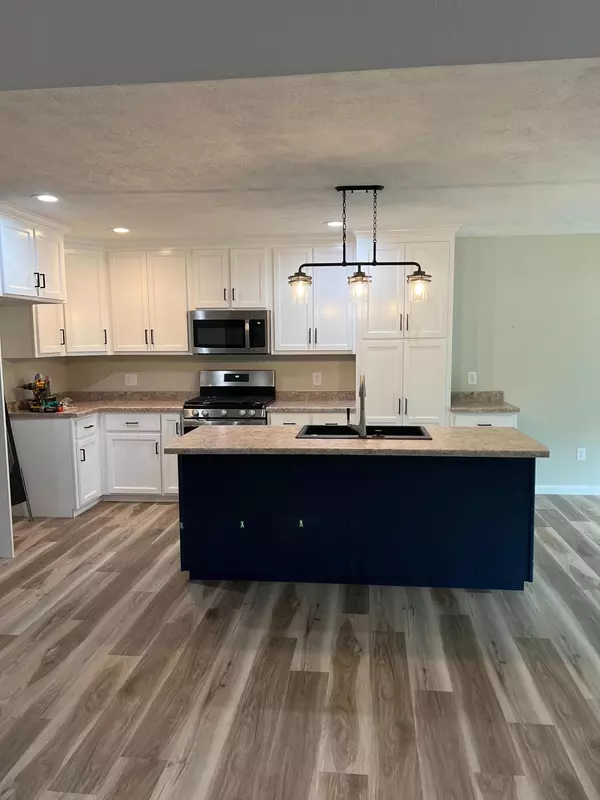 Ozark, MO 65721,1903 S 15th AVE