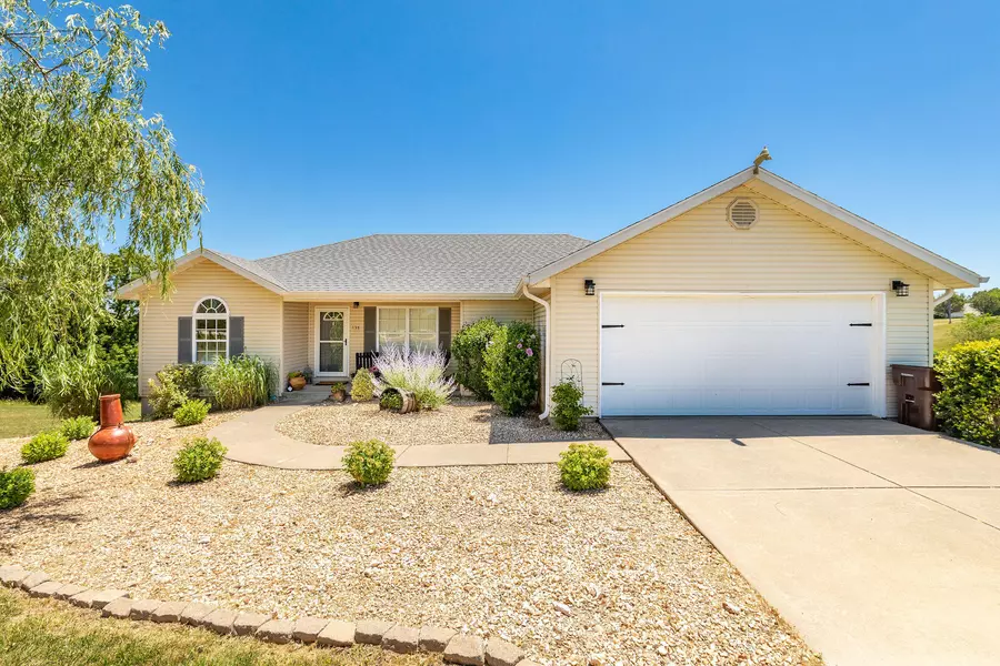 138 Hedgeapple, Spokane, MO 65754