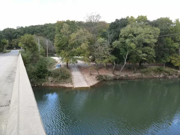 Crane, MO 65633,25 Manning DR