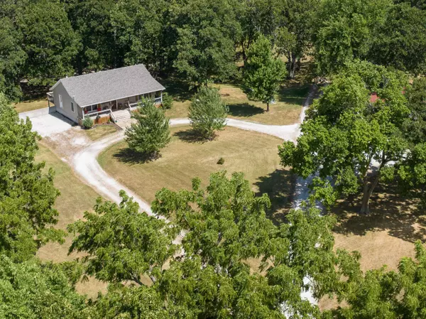 23174 Highway Z, Ash Grove, MO 65604