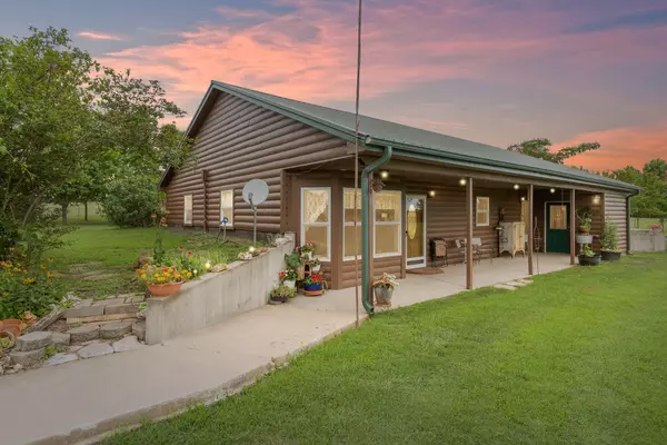 191 SE 1300th RD, Leeton, MO 64761