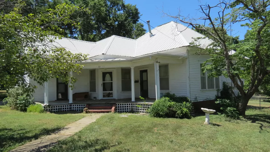 301 Lilly Street ST, Greenfield, MO 65661