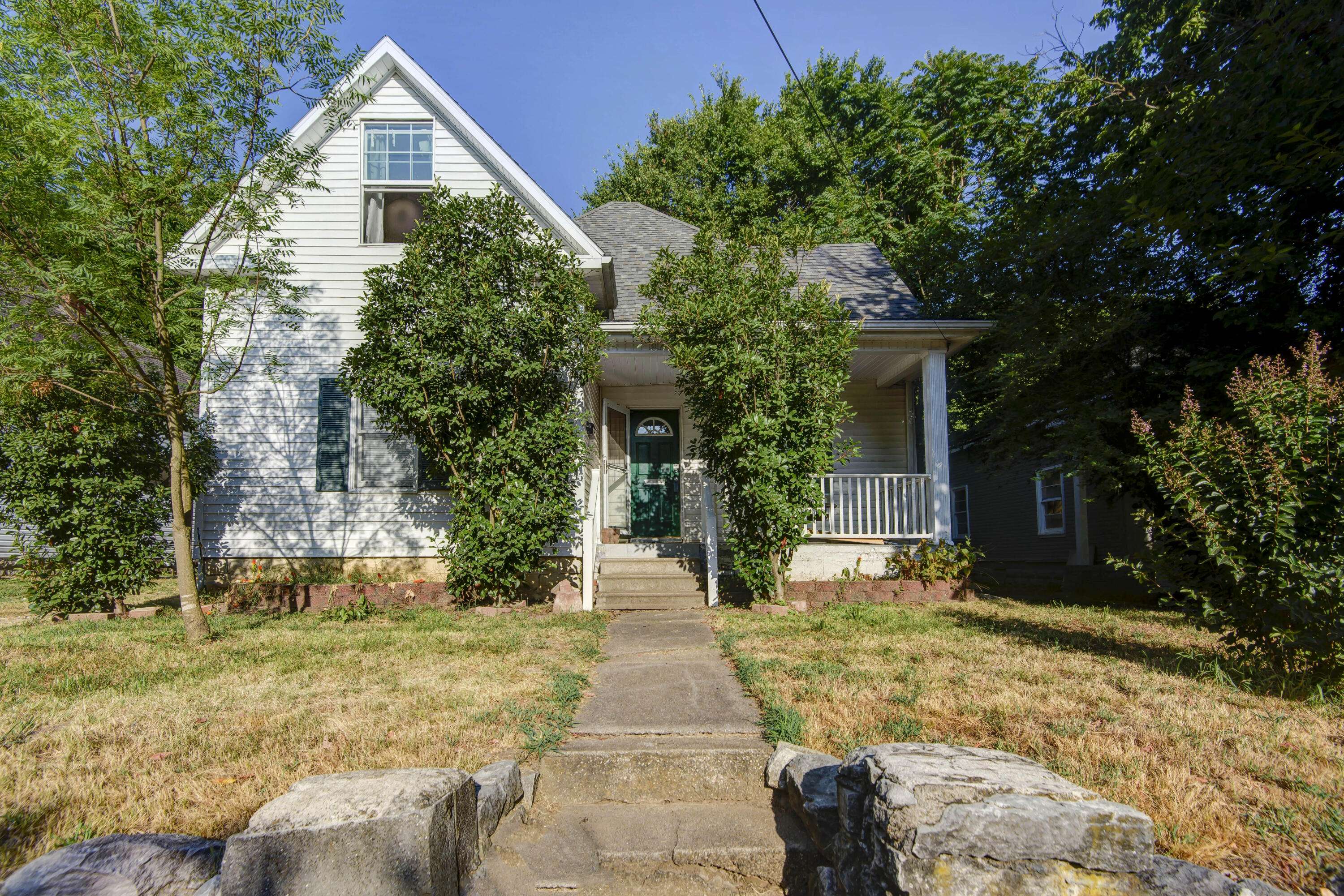 843 S Weaver AVE,  Springfield,  MO 65806